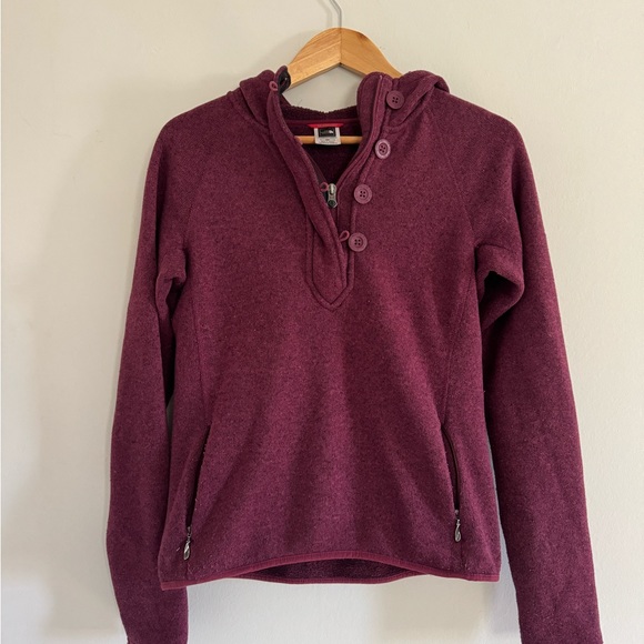 North Face Burgundy Hoodie - Picture 1 of 3